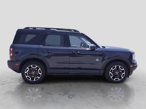Used 2023 Ford Bronco Sport Outer Banks AWD/4WD image 9