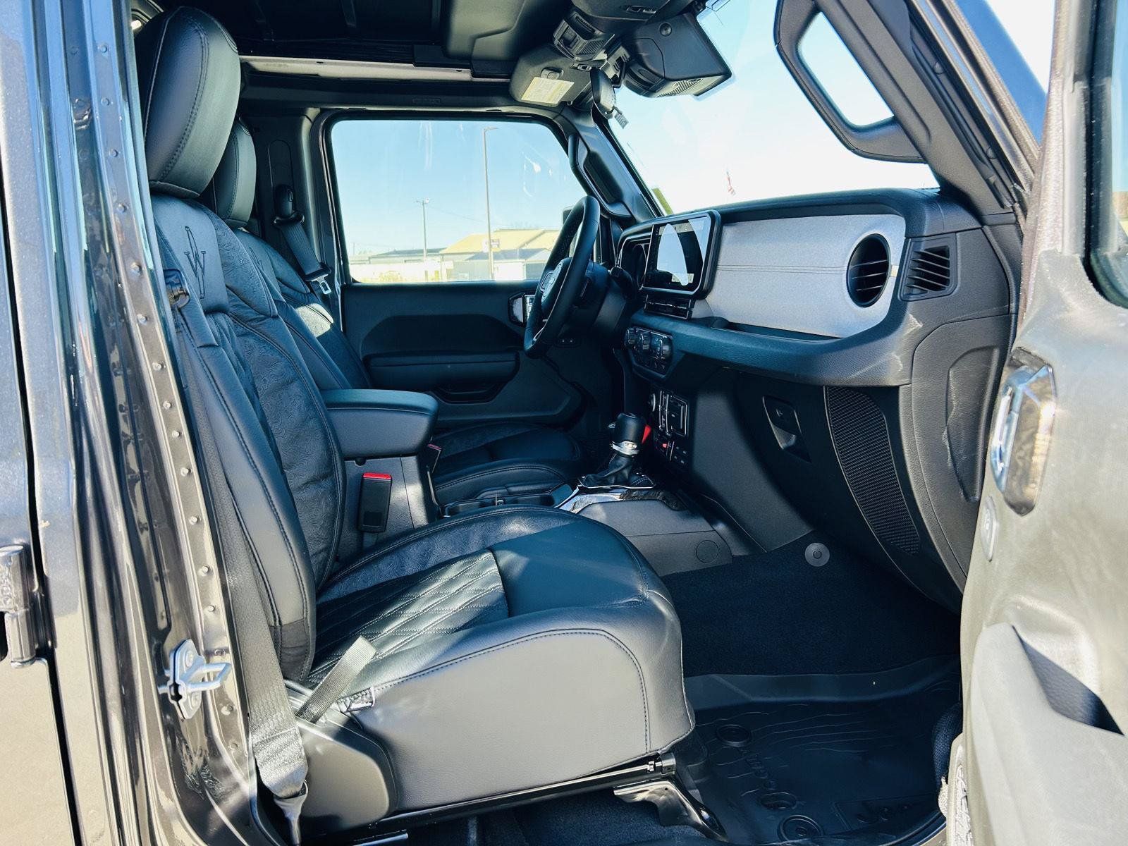New 2025 Jeep Wrangler Unlimited Sport AWD/4WD image 36