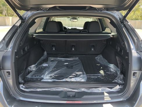 Certified 2025 Subaru Outback Touring XT image 9
