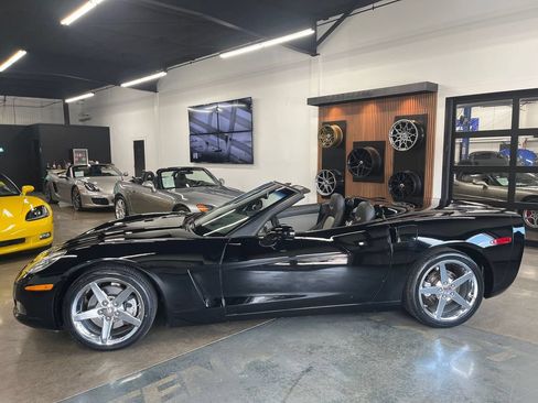 Used 2007 Chevrolet Corvette Convertible w/ Preferred Equipment Group RWD image 6