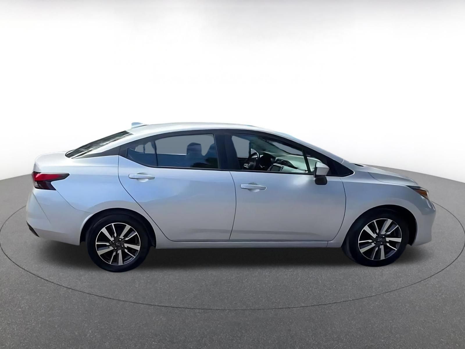 Used 2025 Nissan Versa SV FWD image 15