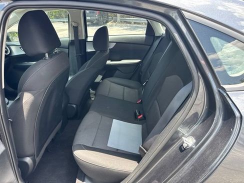 Used 2024 Kia Forte LXS FWD image 7