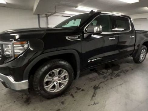 Certified 2025 GMC Sierra 1500 SLT AWD/4WD image 4