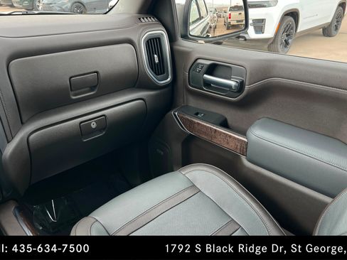 Used 2021 GMC Sierra 1500 Denali w/ Denali Ultimate Package AWD/4WD image 10