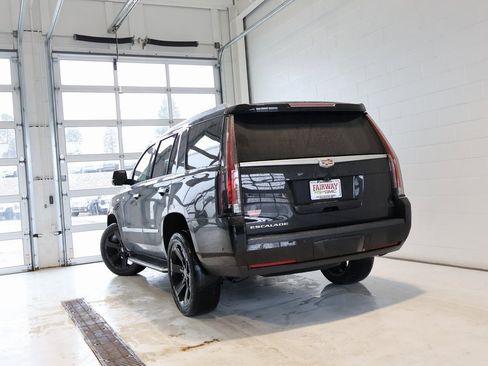 Certified 2020 Cadillac Escalade Luxury image 46