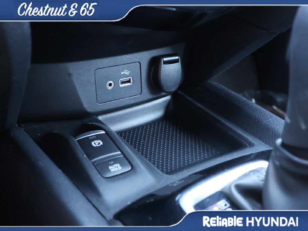 Used 2019 Nissan Rogue SV w/ Sun & Sound Touring Package AWD/4WD image 39