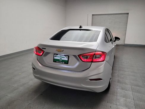 Used 2017 Chevrolet Cruze LS FWD image 7