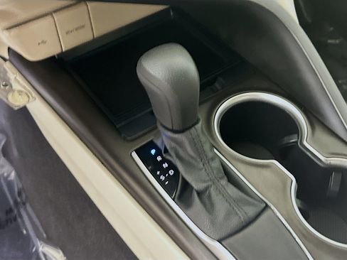 Used 2021 Toyota Camry LE FWD image 20