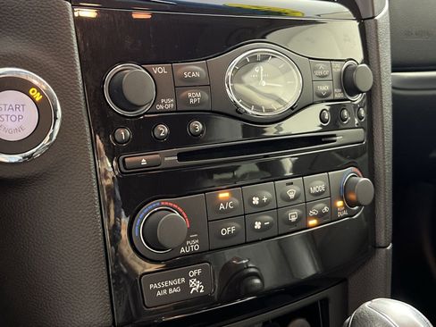 Used 2012 INFINITI FX35 AWD w/ Premium Pkg image 22