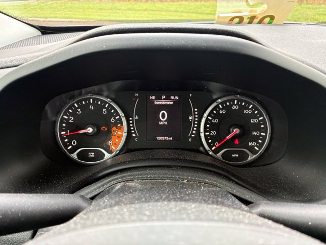 Used 2016 Jeep Renegade Latitude AWD/4WD image 13