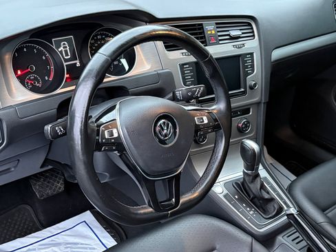 Used 2017 Volkswagen Golf Wolfsburg Edition image 11