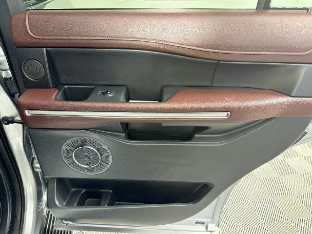 Used 2022 Ford Expedition Limited AWD/4WD image 24