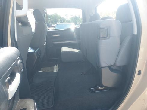 Used 2019 Toyota Tundra SR5 w/ SR5 Upgrade Package AWD/4WD image 31