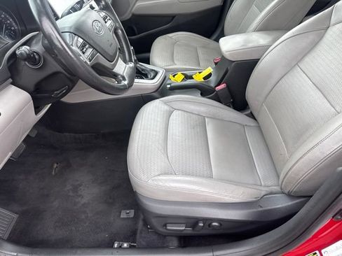 Used 2017 Hyundai Elantra Limited w/ Limited Ultimate Package 05 FWD image 16