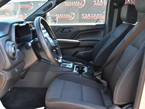 Used 2023 Chevrolet Colorado W/T RWD image 16