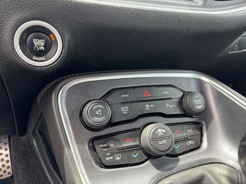 Used 2015 Dodge Challenger R/T Plus RWD image 30