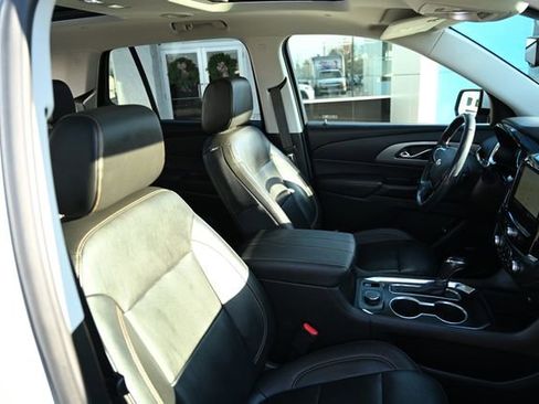 Used 2020 Chevrolet Traverse LT w/ LT Premium Package image 65