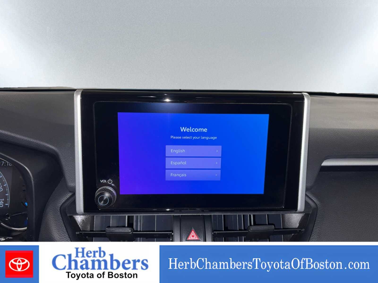 Used 2025 Toyota RAV4 XLE w/ Convenience Package AWD/4WD image 15