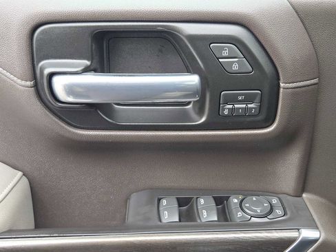 Used 2019 Chevrolet Silverado 1500 LTZ image 22