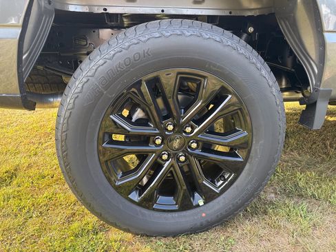 New 2025 Ford F150 Lariat w/ Equipment Group 501A Mid image 10