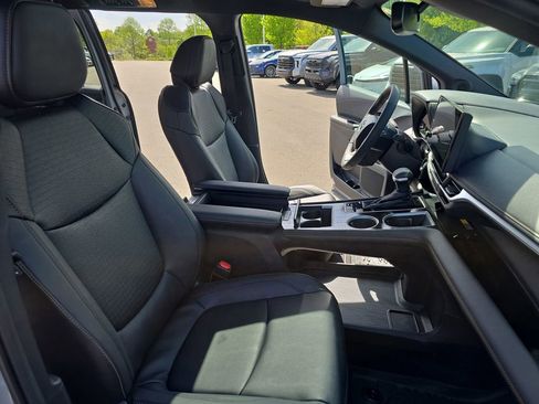 Certified 2025 Toyota Sienna XLE Woodland Edition AWD/4WD image 13