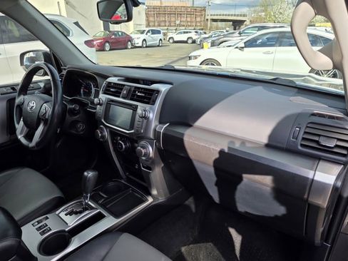 Used 2016 Toyota 4Runner SR5 Premium RWD image 38