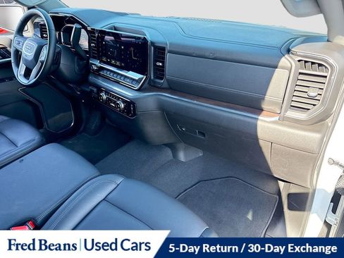 Used 2025 GMC Sierra 1500 SLT AWD/4WD image 31