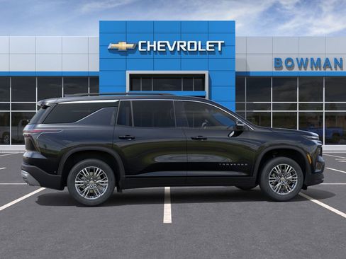 New 2026 Chevrolet Traverse LT w/ Driver Confidence Package FWD image 7