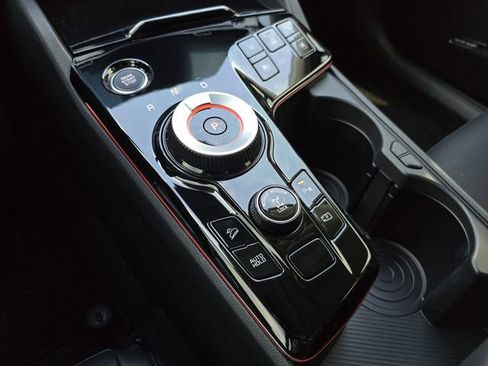 New 2025 Kia Sportage SX Prestige image 34