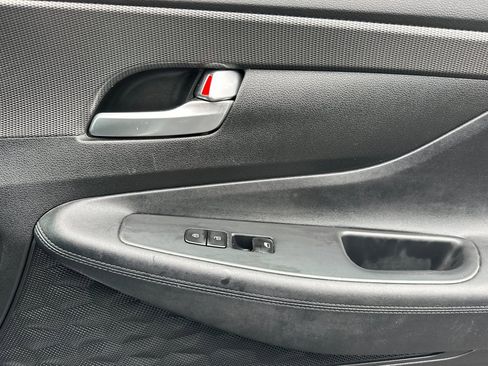 Used 2019 Hyundai Santa Fe SE image 19