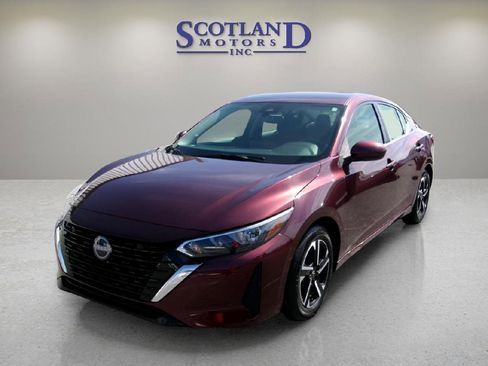 Used 2024 Nissan Sentra SV FWD image 2