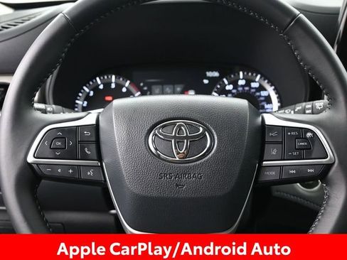 Certified 2025 Toyota Highlander LE image 13