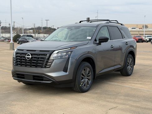 New 2026 Nissan Pathfinder SV image 2