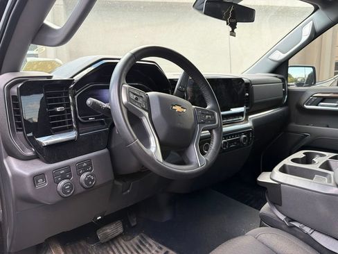 Used 2023 Chevrolet Silverado 1500 LT AWD/4WD image 10
