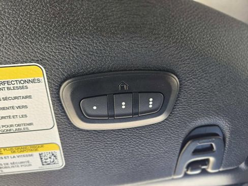 Certified 2025 Jeep Gladiator Sport image 33