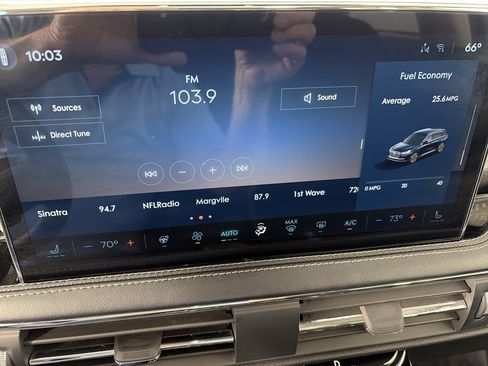 Used 2023 Lincoln Corsair Reserve w/ Equipment Group 202A image 23