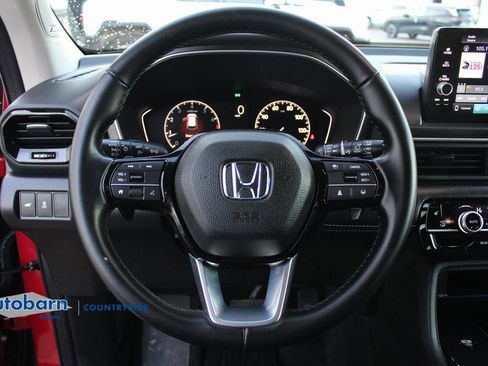 Used 2023 Honda Pilot Touring image 12
