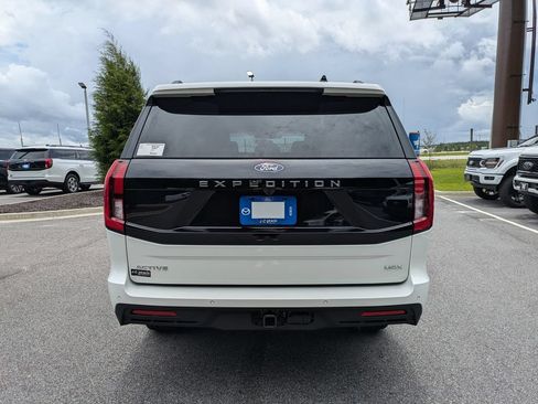 New 2026 Ford Expedition Max Active RWD image 5