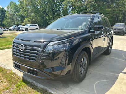 New 2026 Nissan Pathfinder SV w/ SV Premium Package