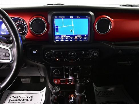 Used 2022 Jeep Wrangler Unlimited Rubicon w/ Cold Weather Group image 23