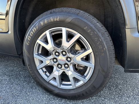 Used 2021 GMC Acadia SLT image 19