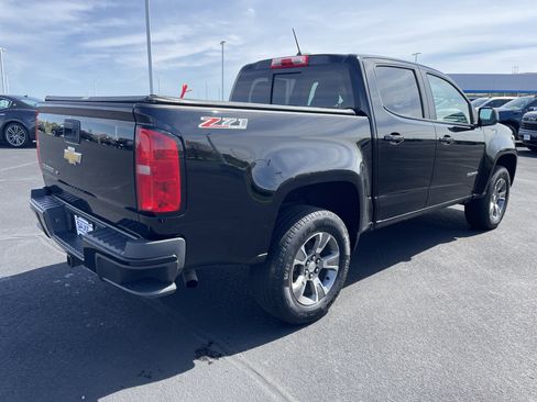 Used 2017 Chevrolet Colorado Z71 AWD/4WD image 5