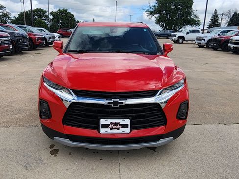 Used 2020 Chevrolet Blazer LT w/ Sound & Technology Package AWD/4WD image 2