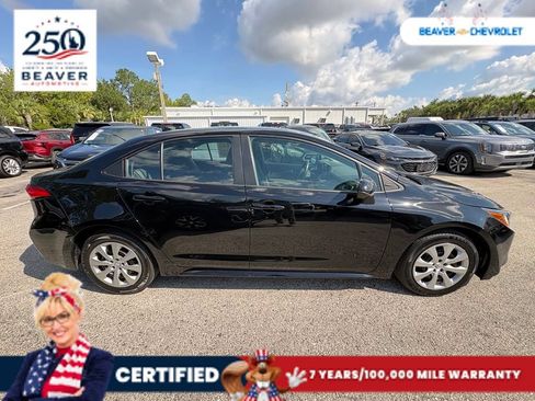 Used 2023 Toyota Corolla LE FWD image 8