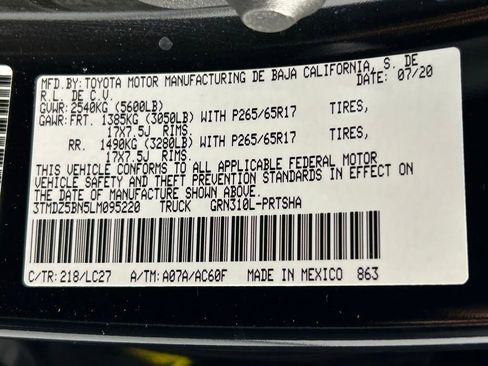 Used 2020 Toyota Tacoma TRD Sport w/ TRD Premium Sport Package AWD/4WD image 37