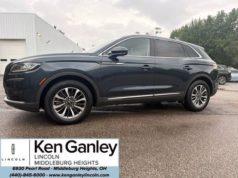 Used 2023 Lincoln Nautilus FWD w/ Premium Package image 2