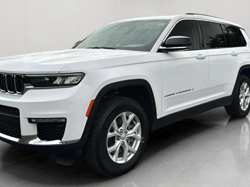 Used 2024 Jeep Grand Cherokee L Limited image 10