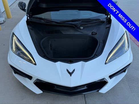 Used 2024 Chevrolet Corvette Stingray Premium Cpe w/ Z51 Performance Package image 2