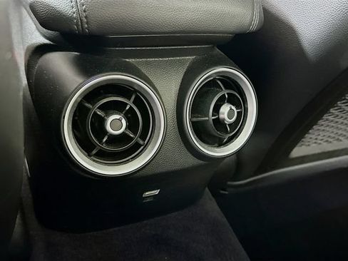 Used 2018 Alfa Romeo Giulia AWD image 31