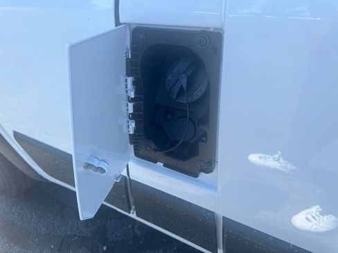 New 2026 RAM ProMaster 1500 w/ Quick Order Package 22G SLT image 17